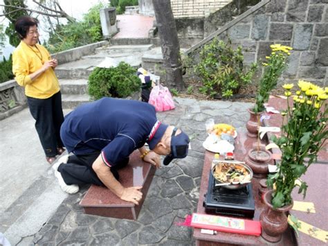 外婆過世禁忌|家人過世未滿一年掃墓禁忌？服喪、百日、對年、合爐。